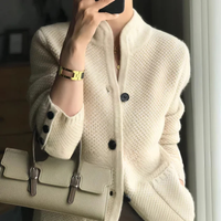 Edda - Elegante und warme Jacke – Beige