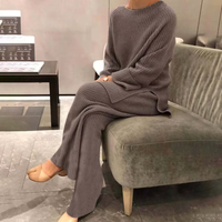 Samantha - Stilvolles Set aus Oberteil und Hose – Braun