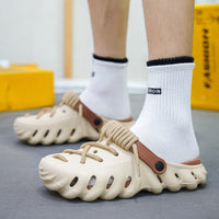 GUSTAV - CLOGS MIT DEKORATIVEN SCHNÜRSENKELN – Beige