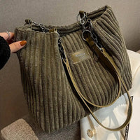ANKE - CORDTASCHE MIT VERSTELLBAREN RIEMEN – Grün