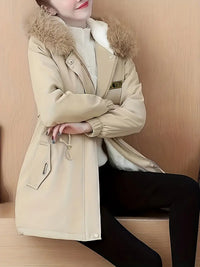 Irevisa | Eleganter mittellanger Damen-Parka mit Kunstfellkragen – Aprikose