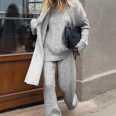 Sopeya | Elegantes winterliches 2-teiliges Strickset mit Schal