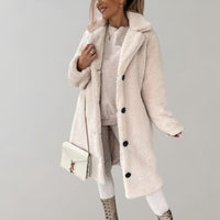 Eleganter langer Damenmantel für den Winter – Beige