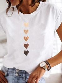 Rosalinda - Super stylisches T-Shirt mit extravagantem Sommerdesign – Herzen