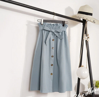 Midirock mit Knopfverschluss und Paperbag-Taille – Blau