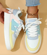Stilvolle und bequeme Sneaker in einem einzigartigen Design – Regenbogen