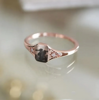 Eleganter Diamantring mit individueller Bildgravur – Roségold
