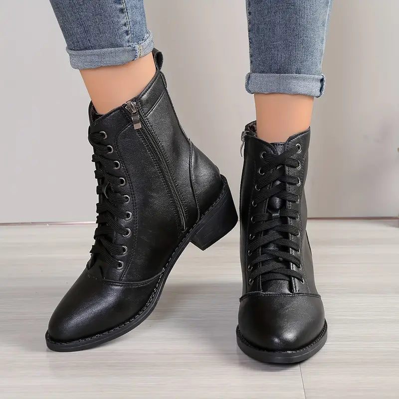 Shilarae | Elegante mittelhohe Damenstiefel mit klobigem Absatz und spitzer Zehe