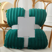 Breit gestreifte Flanell-Fleecedecke – warm für Herbst und Winter, ideal als Bettdecke oder Kuscheldecke – Dunkelgrün