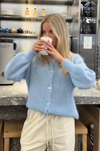 Karis | Lässige Damen-Strickjacke – Hellblau