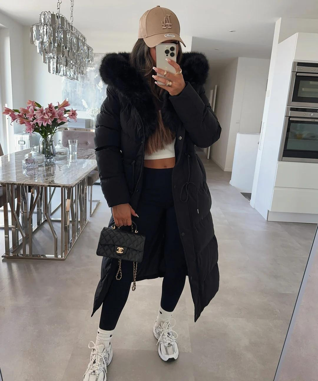 Aniela | Elegante Lange Jacke mit Pelz