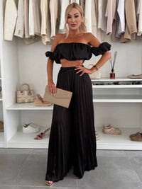 Araceli | Zweiteiliges Set mit Plisseehose und schulterfreiem Oberteil – Schwarz