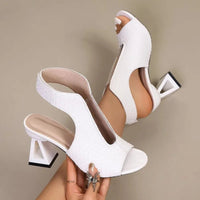 Lira - Strukturierte Slingback-Sandale mit Blockabsatz – Weiß