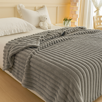 Aurevia | Flanelldecke mit Kordelzug und kuscheliger Felloptik – Mittelgrau