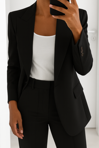 Eleganter Damenanzug für formelle Anlässe – Maßgeschneiderter Blazer mit mittelhoher Hose – Schwarz