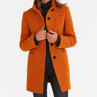 SUZANA | Damenmantel mit hohem Kragen – Orange