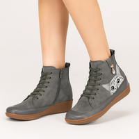 Leonore | Winterstiefel mit Katzenmuster – Grau