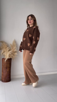 ALINA - ZWEITEILIGES SET MIT HERZMUSTER – Dunkelbraun