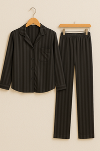 Christabel Gestreiftes Pyjama-Set – Schwarz