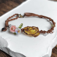 Yohana – Elegantes Armband mit Blumenmagie – Kristallgelb