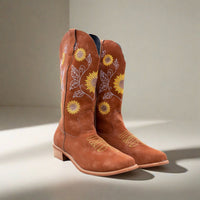 La Tammaris Stiefeletten | Sommerliche Cowboystiefel mit Sonnenblumendruck – Hellbraun