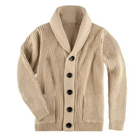Gerippte Strickjacke mit Kragen – Beige
