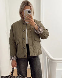 Jaerene – Elegante Jacke Mit Leoparden Muster Und Futter – Grün