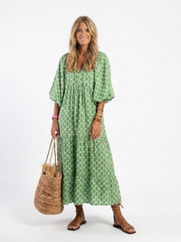 Apolline | Midi-Kleid mit V-Ausschnitt und dreiviertel Ärmeln – Grün