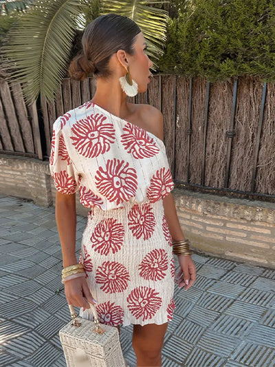 Mara - Elegantes diagonales Kragenkleid