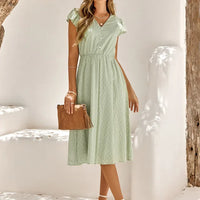 Elegante und vielseitige Sommerkleid mit V-Ausschnitt – Grün