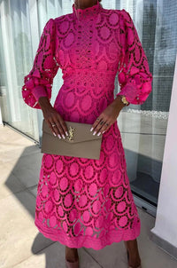 ELORA - Hochgeschlossenes Spitzen-Midikleid – Rosa