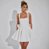 Elegantes Damen Mini-Kleid mit hoher Taille und Schleife für besondere Anlässe – Weiß