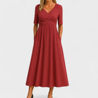 Elegantes Midikleid für Frauen - V-Ausschnitt, Ellbogenlange Ärmel, Praktische Taschen – Rot