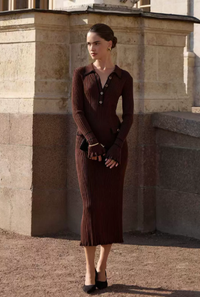 Elegantes Midikleid mit Knopfdetails für Frauen – Zeitloses Design für formelle Anlässe – 4