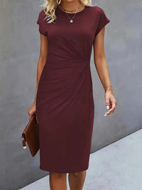 Lea | Klassisches Rundhals-Kleid für Damen – Burgunderrot