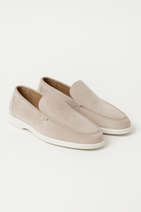 Ernstjan Loafers weiße Sohle Wildleder – Biege