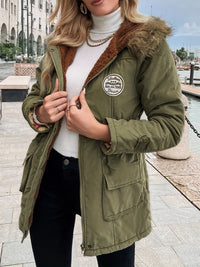 Damen Winterparka - Warm, Winddicht & Wasserfest für Outdoor-Aktivitäten – Militärgrün