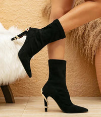 Hazel Schwarze Absätze | Faux-Wildleder-Sommerstiefeletten mit goldenen Details – Schwarz