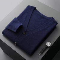 Lucian – Die stilvolle & vielseitige Herren-Strickjacke – Dunkelblau