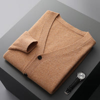 Lucian – Die stilvolle & vielseitige Herren-Strickjacke – Kamelfarbe