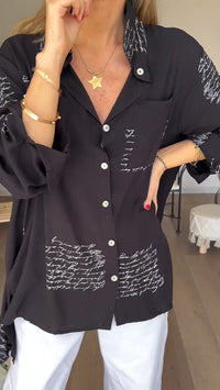 Damen Revers Hemd mit Schriftprint - Elegant & Casual – Schwarz