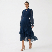 Kiana - Skulpturales Plissee-Abendkleid – Marine