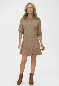 Dilin – Strickkleid Mit Zopfmuster – Khaki