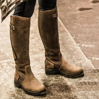Damen-Stiefel mit moderner Silhouette | klare Linienführung – Braun