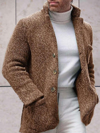Eynara | Lässige Strickjacke mit hohem Halsausschnitt und Knopfverschluss – Braun