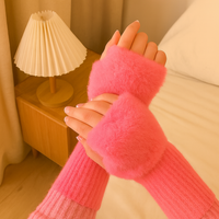 Heike | Fingerlose Plüsch-Strickhandschuhe – Rosa