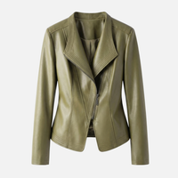 Yvette | Damen Hochglänzende Taillierte Kunstlederjacke Breites Revers – PU Leder Jacke – Grün