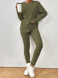 Sportliches Damen Zweiteiler-Set mit Rundhals-Pullover und Slim-Fit Hose | Atmungsaktiv und Dehnbar – Grün