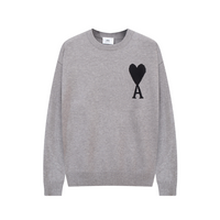 Heidi-Mode | Herz gestickter Pullover – Hellgrau