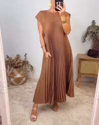 LIVIA™ - ZEITLOSES UND BEQUEMES MAXIKLEID – Braun